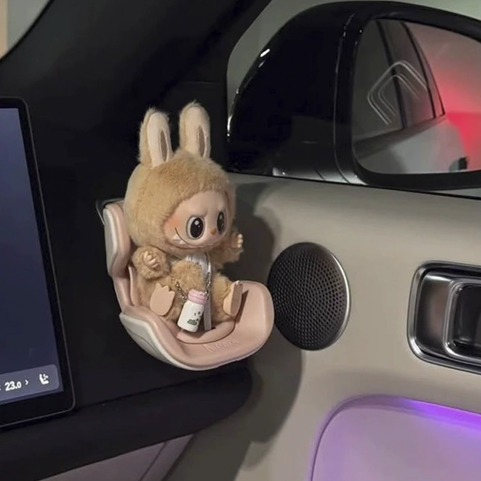 Labubu Car Seat Air Vent Clip – Dashboard Hanging Doll with Aroma Diffuser Slot